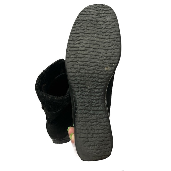 EUC - Aquatalia Black Suede Leather Zip Up Wedge Calf Boots - size 9 - Picture 4 of 5